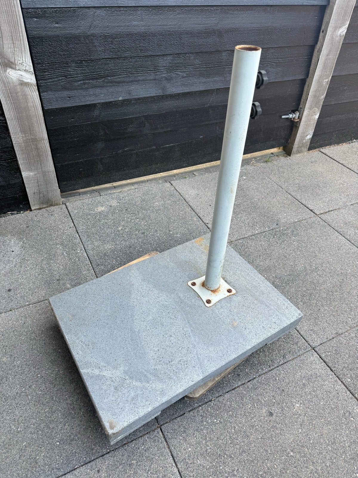 Parasolvoet van graniet, Tuin en Terras, Ophalen, Gebruikt, Minder dan 1 meter, Parasolvoet