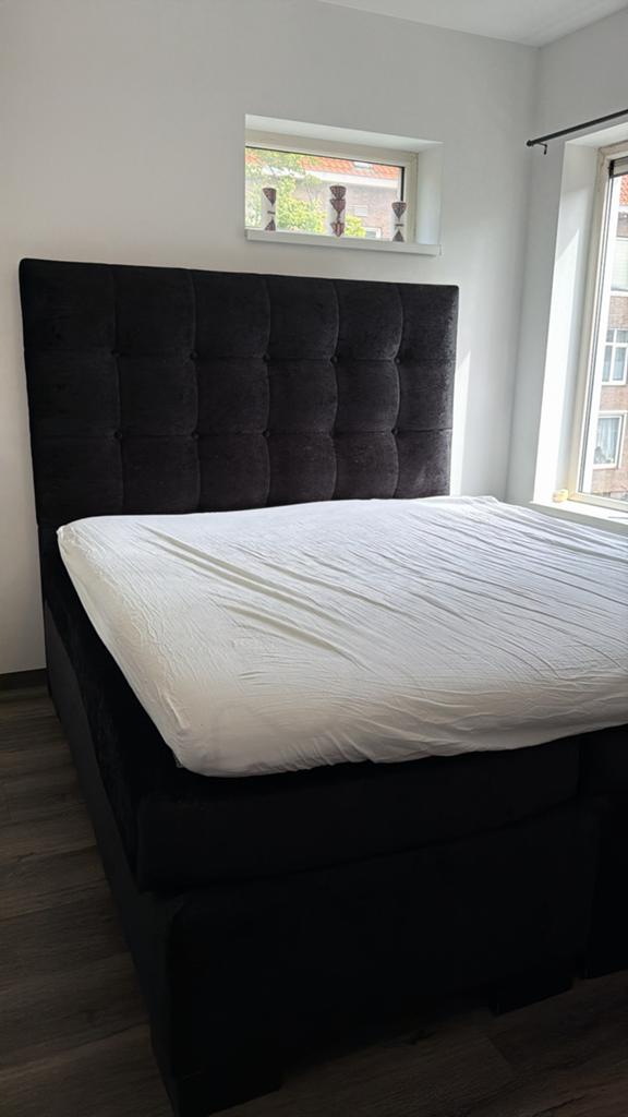 Boxspring 180x200 cm met hoofdbord, Ophalen, Gebruikt, Zwart, Tweepersoons