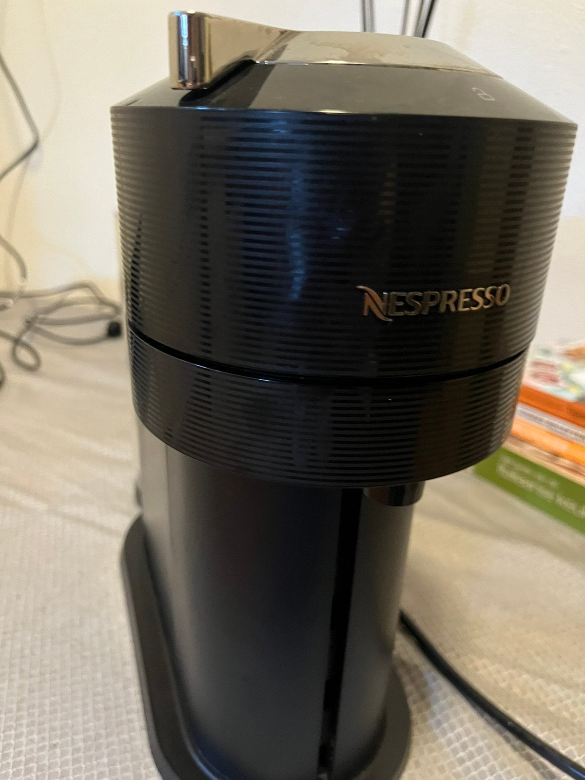 Te Koop- koffiemachine, Nespresso, Ophalen of Verzenden, Zo goed als nieuw, Capsulehouder