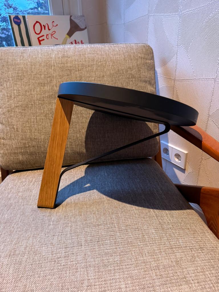 Artek Kaari wandplank REB 007 - Eiken/Zwart - Showmodel, Huis en Inrichting, Ophalen of Verzenden, Zo goed als nieuw