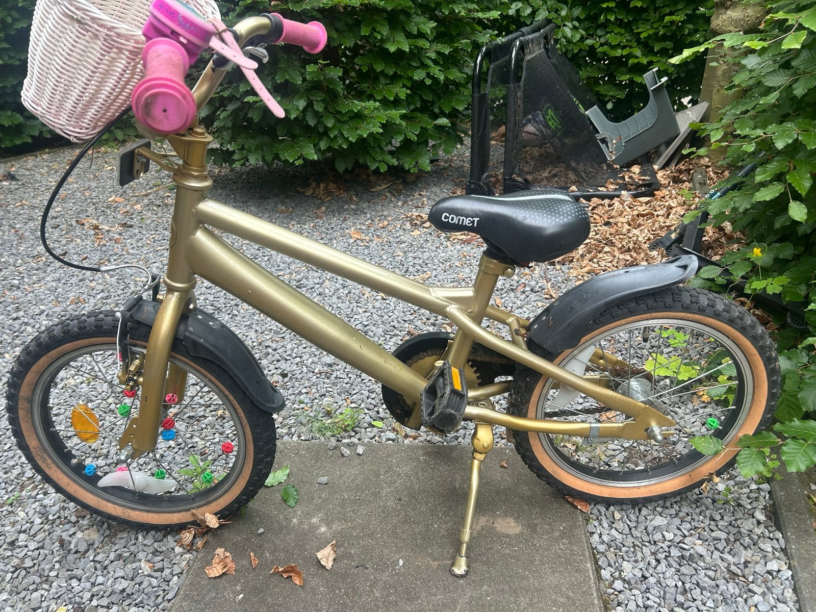Unieke gouden kinderfiets - zelf gespoten!, Fietsen en Brommers, Fietsen | Kinderfietsjes, Ophalen, Gebruikt, Velgrem, 16 tot 20 inch