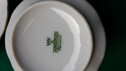 Kop en schotels, 2x, 1x voor Vader, 1x voor Moeder, wit met, Ophalen of Verzenden, 'T Olde Gre-j, Info@toldegrej.nl, Endepoelstraat 20f Didam