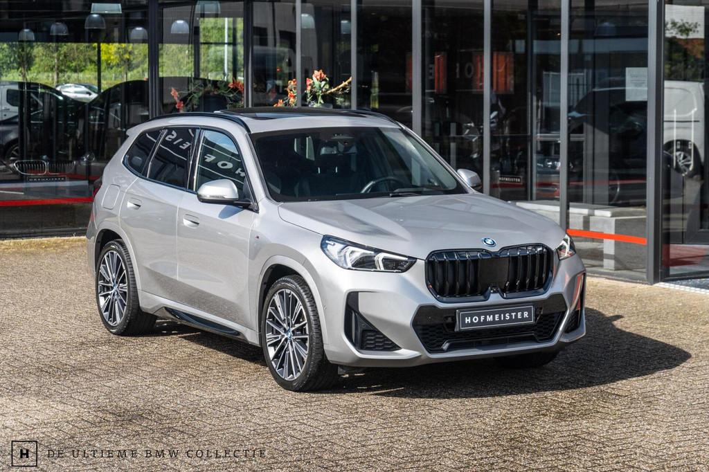 BMW X1 xDrive25e M-Sport | Head-up | 20 inch, Zwart, Automatische klimaatregeling, 245 pk, Bedrijf