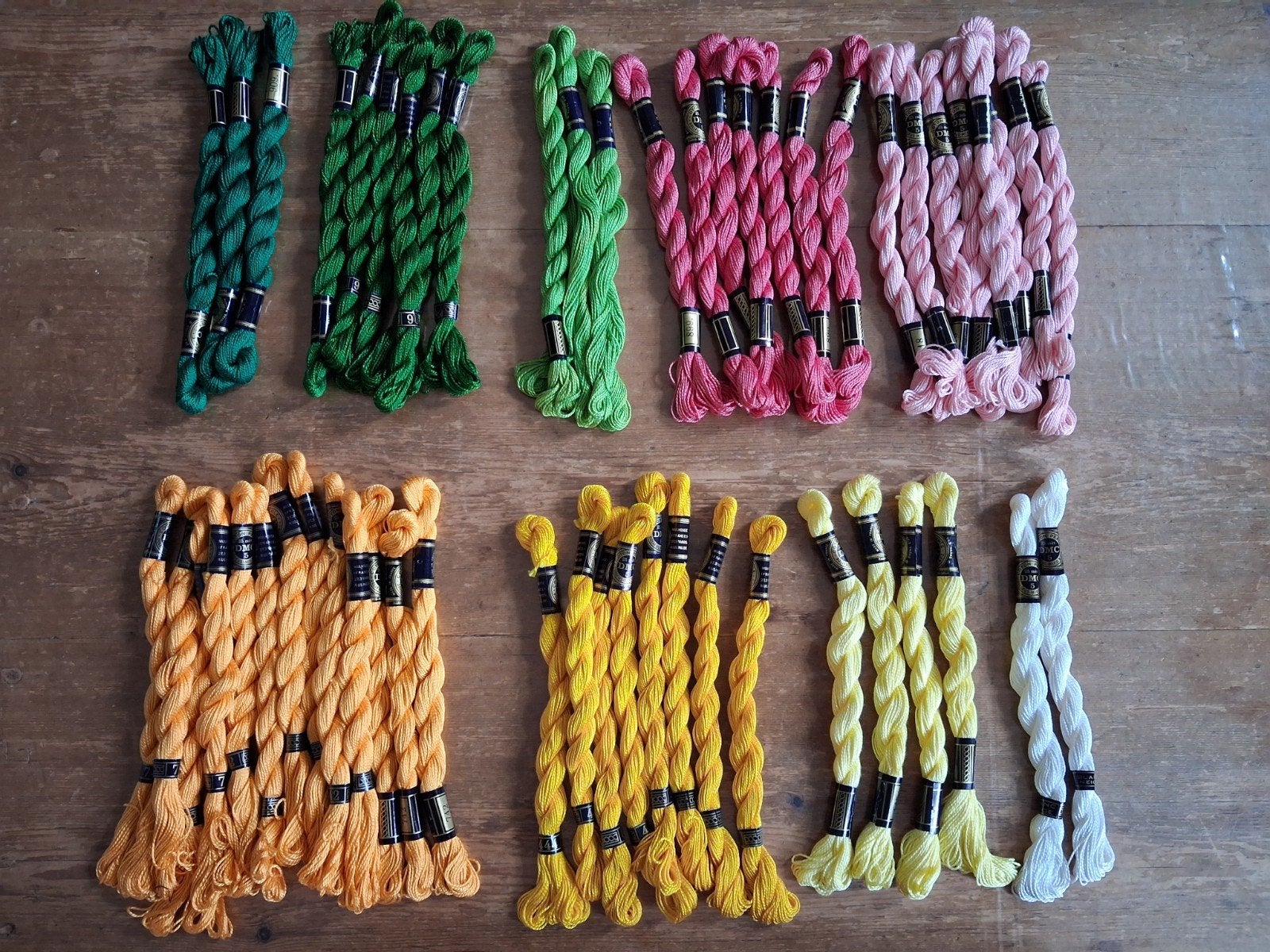 DMC cotton Perlé dikte 5. €1.50 per streng. Diversen kleuren, Ophalen of Verzenden, Nieuw, Handborduren, Borduurgaren of Zijde