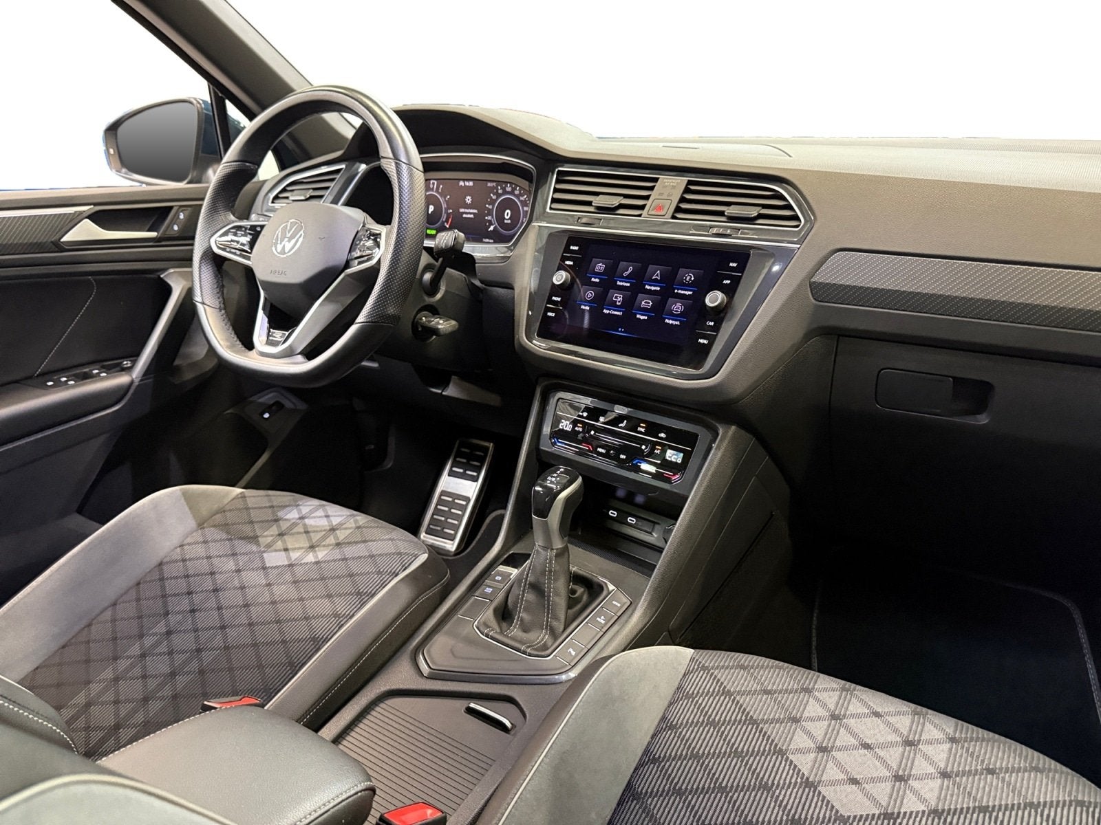 Volkswagen Tiguan 1.4 TSI eHybrid R-Line I Elek. Trekhaak, Auto's, Automaat, 1716 kg, Stof, 4 cilinders