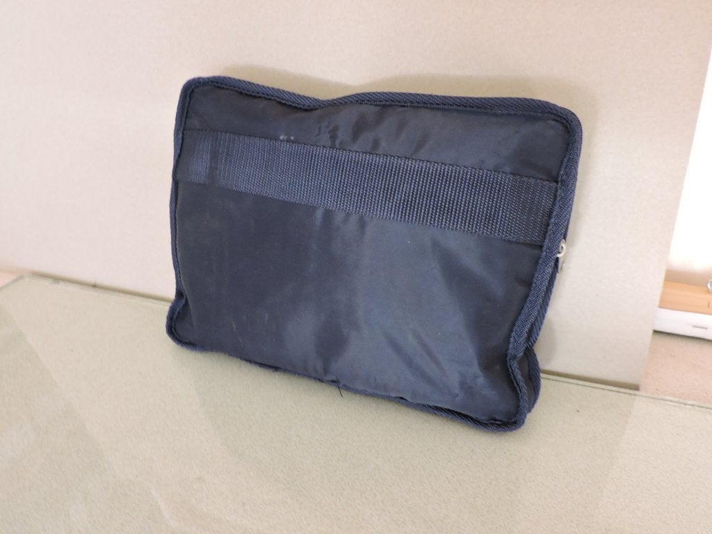klein opvouwbare Reistas in  tasje  met stevige draag riem, 40 tot 60 cm, 20 tot 30 cm, Blauw, Ophalen of Verzenden