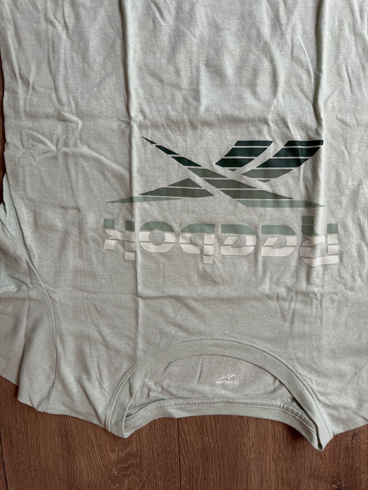 Reebok T-shirt - Lichtgroen - Maat M, Kleding | Dames, Maat 38/40 (M), Ophalen of Verzenden, Zo goed als nieuw, Korte mouw