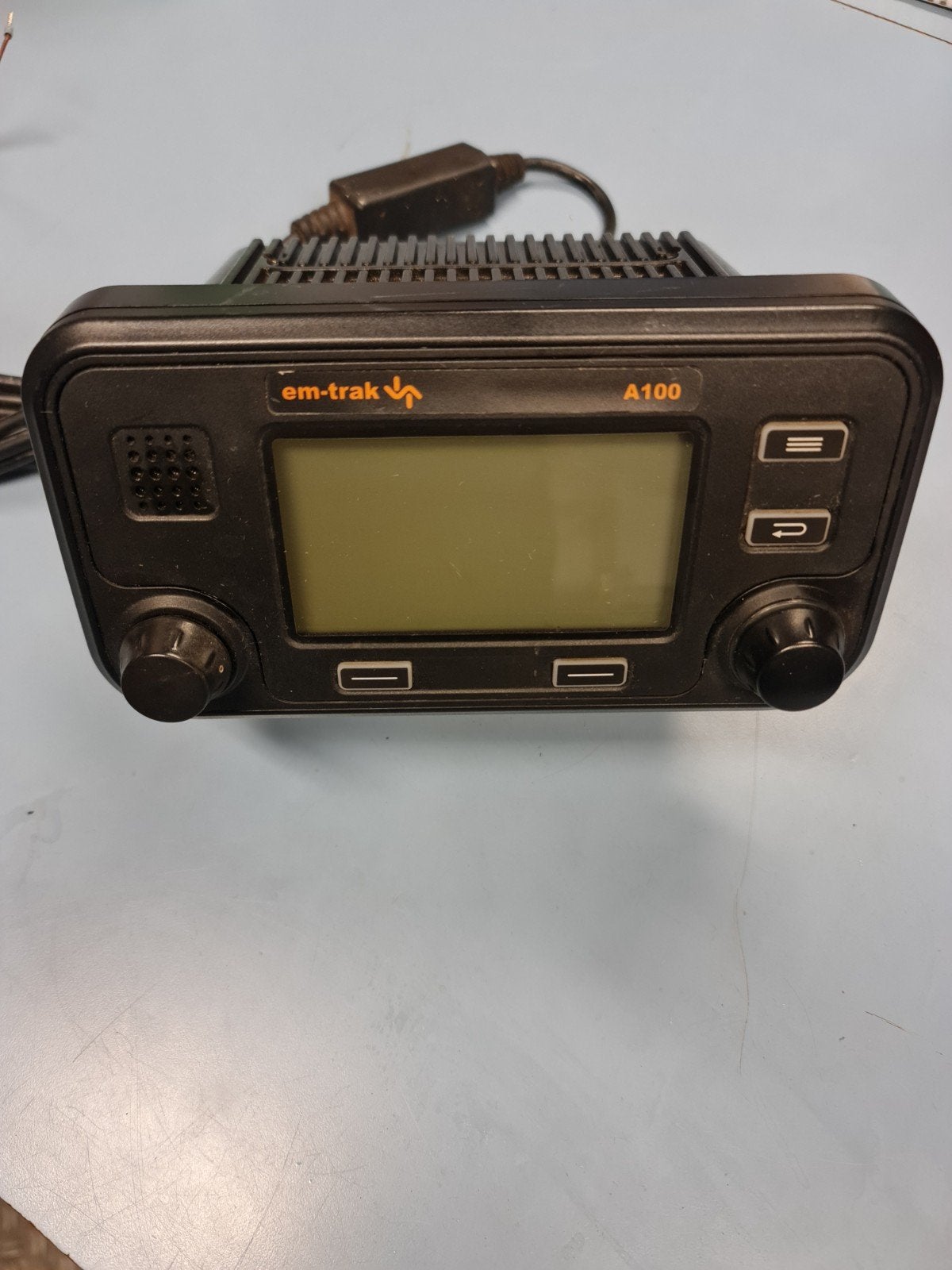 Em-trak A100 Klasse A AIS Transponder, Watersport en Boten, Verzenden, Zo goed als nieuw, Communicatie