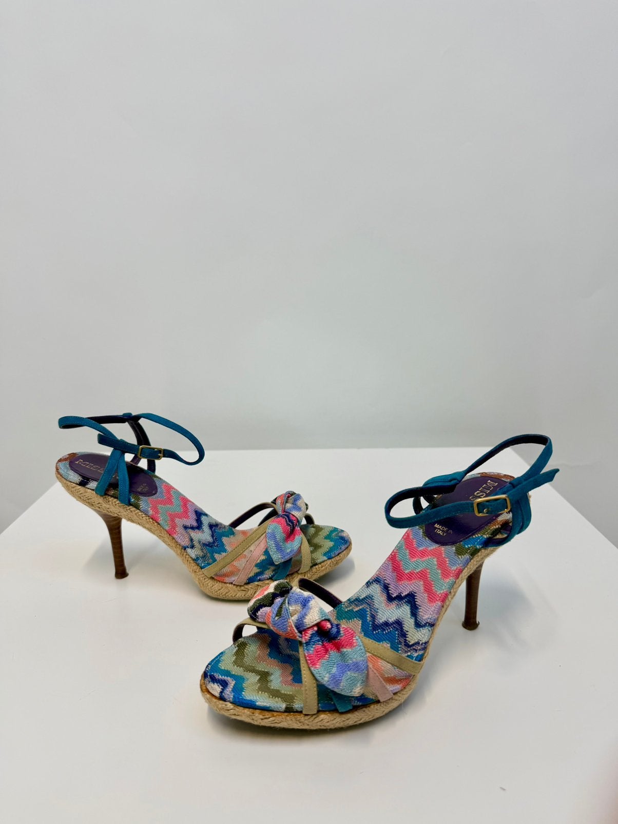 Prachtige Authentieke Vintage Missoni Sandalen EU 38, Beige, Zo goed als nieuw, Sandalen of Muiltjes, Ophalen of Verzenden