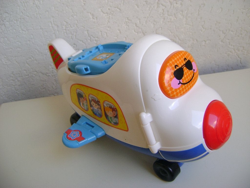 vitech 2 in 1 vracht vliegtuig met toeter in neus 30lx21hx16, Kinderen en Baby's, Ophalen of Verzenden, Zo goed als nieuw, 6 maanden tot 2 jaar