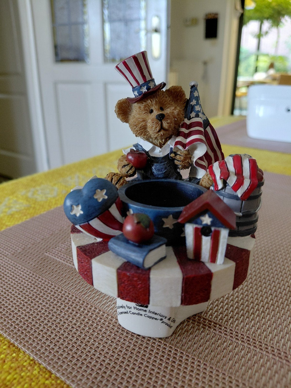 Amerikaanse Beer met vlag. Kaarshouder. Nationale trots, Huis en Inrichting, Woonaccessoires | Kandelaars en Kaarsen, Overige materialen