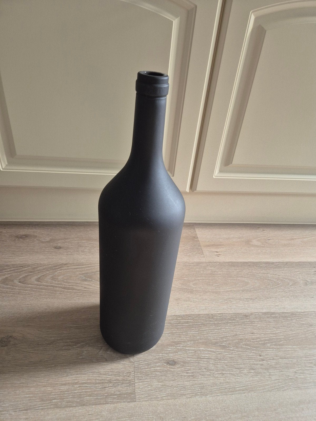 Fles vaas Zwart Glas 55 Cm hoog, Huis en Inrichting, Woonaccessoires | Vazen, Ophalen of Verzenden, Zwart, Glas