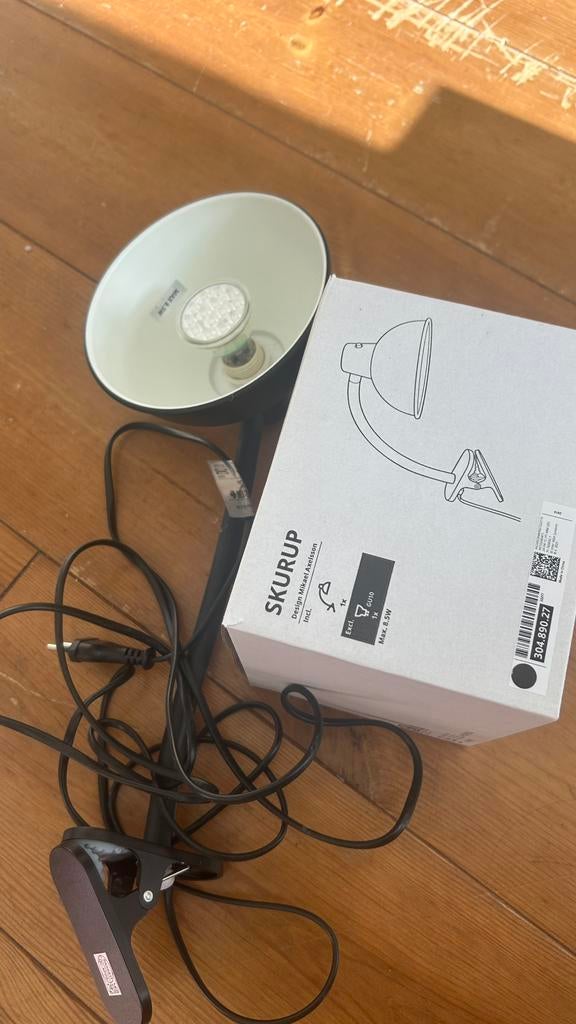IKEA zwart klemspot + LED lamp, Hobby en Vrije tijd, Vergrootglazen, Loepen en Loeplampen, Zo goed als nieuw, Overige typen, Ophalen of Verzenden