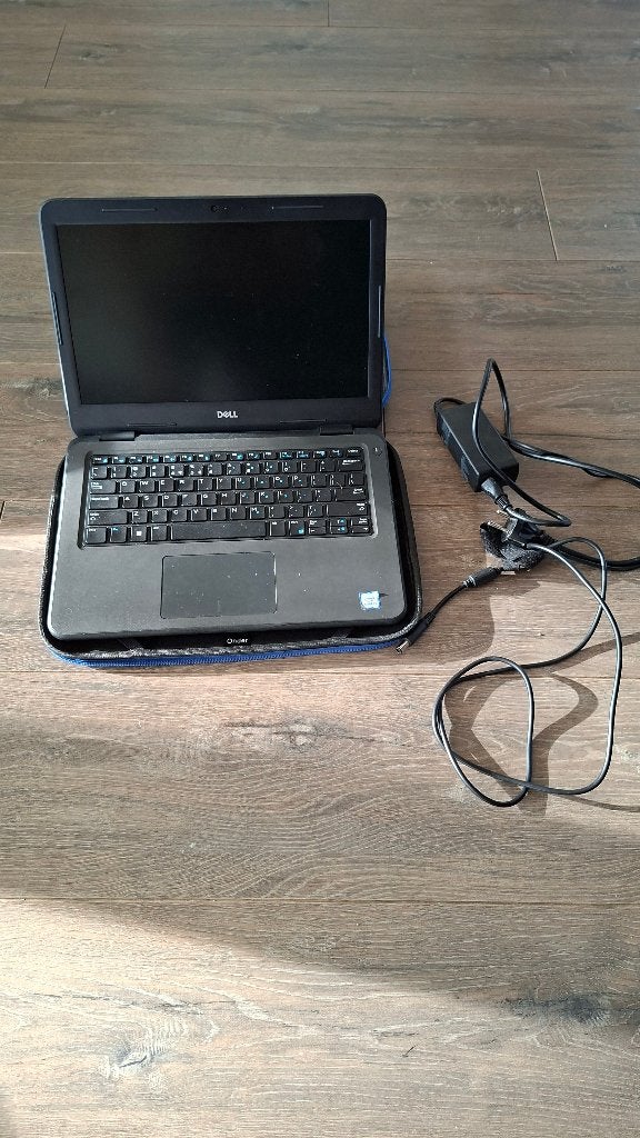 Dell Latitude 3310 school laptop, Ophalen, Gebruikt, 2 tot 3 Ghz, Qwerty