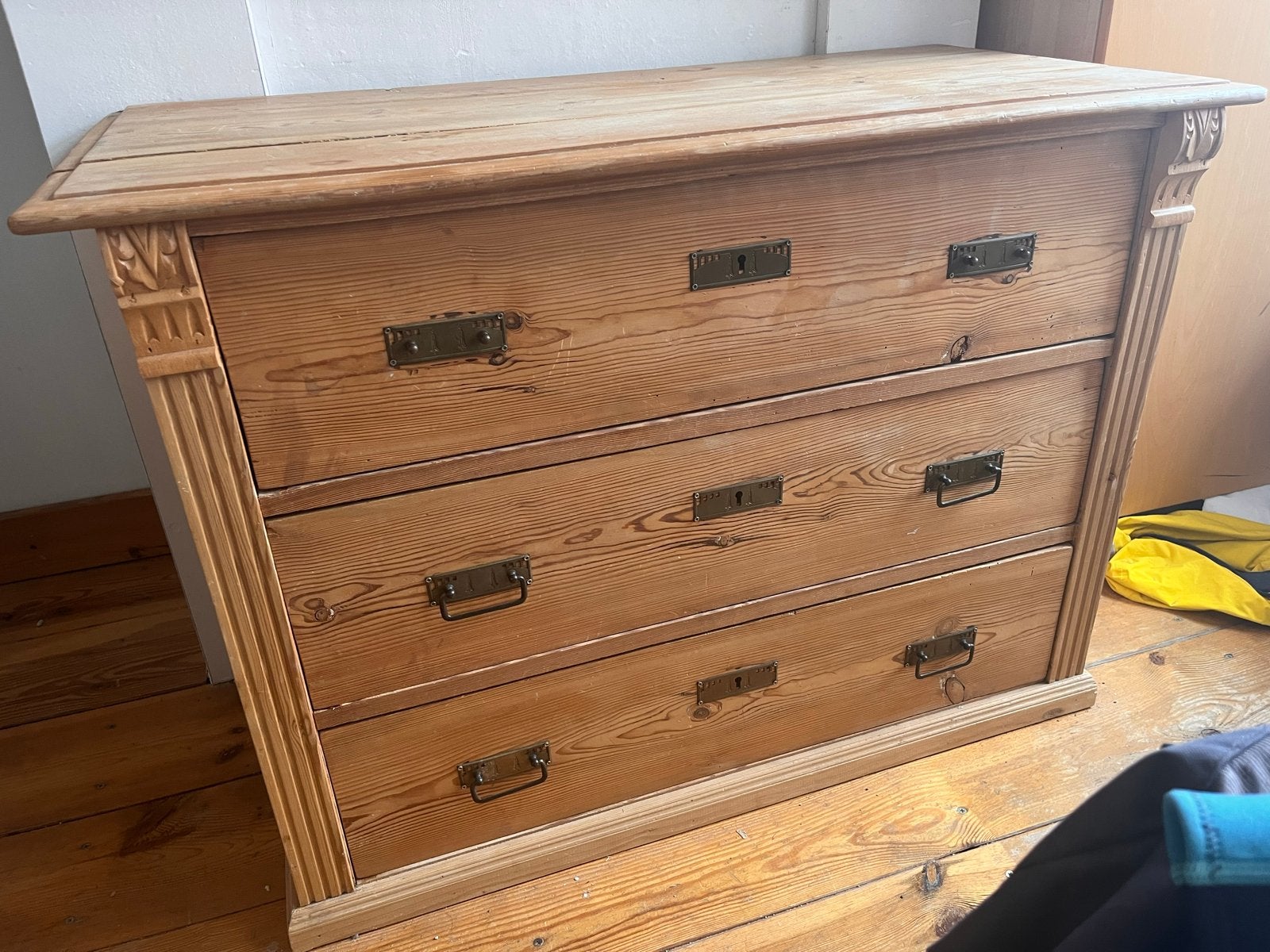 Antieke grenen ladekast met 3 laden, Antiek en Kunst, Ophalen