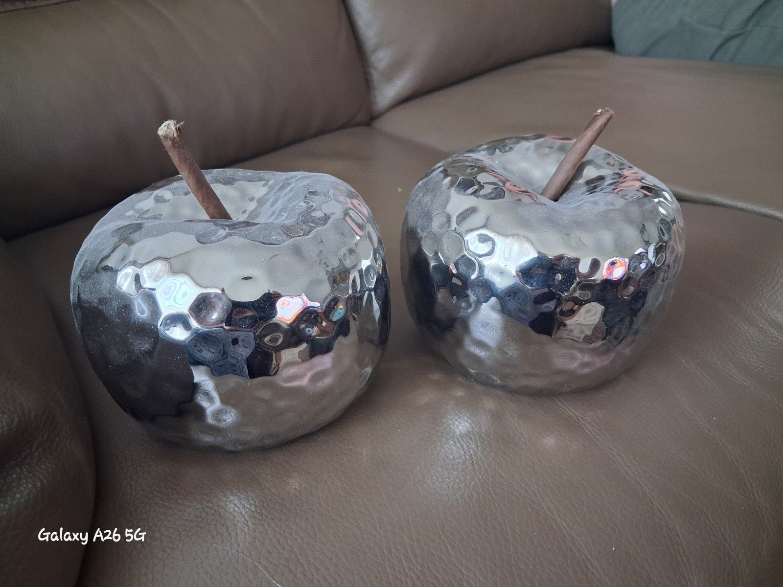 Decoratieve zilverkleurige appels (set van 2), Huis en Inrichting, Woonaccessoires | Overige, Ophalen, Gebruikt, Zilver, Metaal