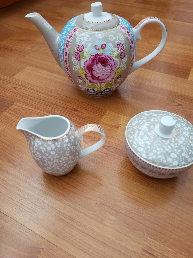PIP theepot, suiker en melkkannetje., Huis en Inrichting, Keuken | Servies, Ophalen, Overige typen, Zo goed als nieuw, Overige stijlen