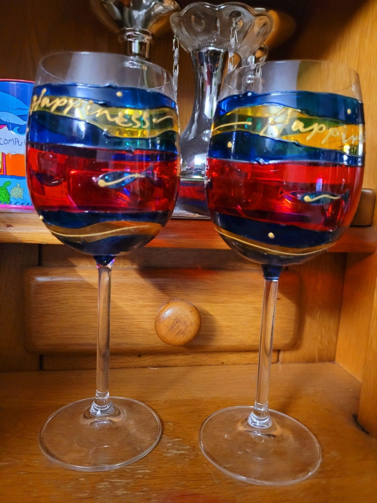 Set van 2 handgeschilderde wijnglazen 'Happiness', Antiek en Kunst, Antiek | Glas en Kristal, Ophalen of Verzenden