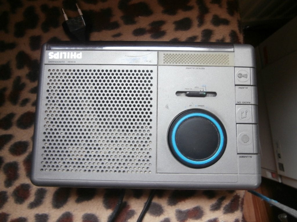 radio wekker Philips op batterijen digitaal wekkerradio, Audio, Tv en Foto, Ophalen of Verzenden, Gebruikt, Overige typen