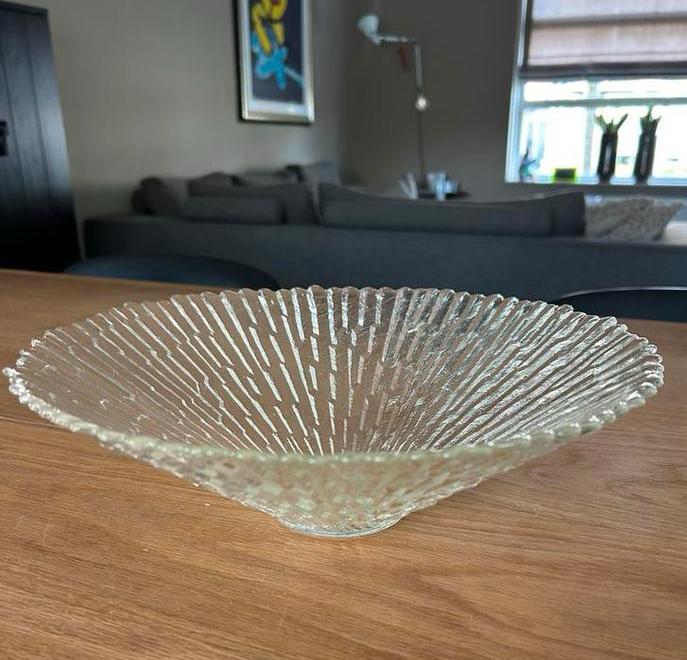 Revontulet schaal T. Wirkkala voor Humppila, Ophalen of Verzenden, Zo goed als nieuw, Rond, Glas