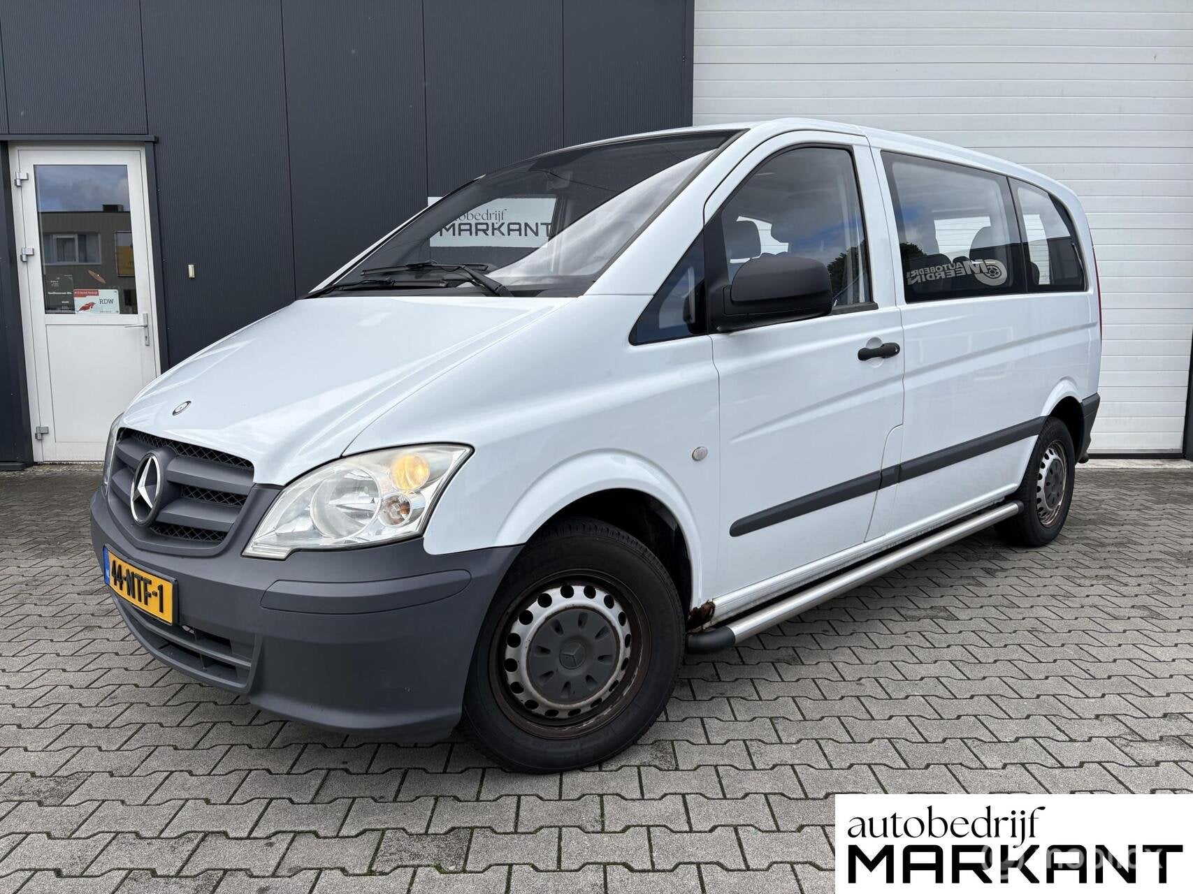Mercedes Vito Bus 110 CDI 320 Crew 9-Persoons / BTW voertuig, Auto's, Euro 5, Stof, Gebruikt, Zwart