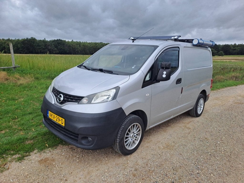 Nissan Nv200 1.6  benzine minicamper 2016 zelfbouw, Auto's, Voorwielaandrijving, Euro 5, Stof, 4 cilinders