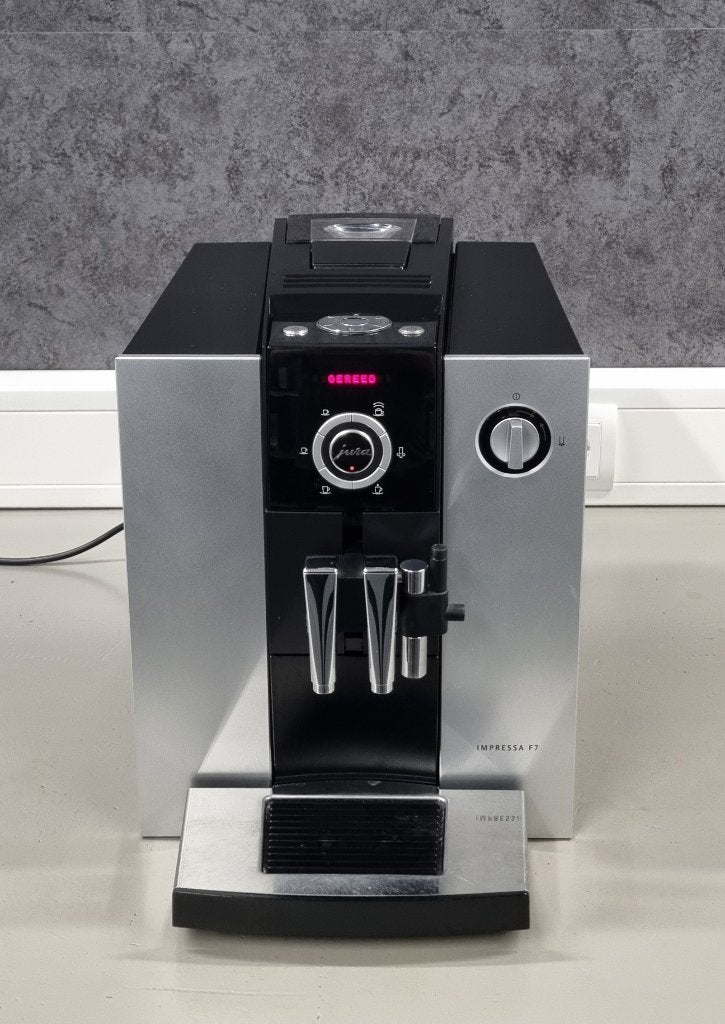 Jura F7 MET GARANTIE EN SERVICEBEURT, Ophalen, Afneembaar waterreservoir, 10 kopjes of meer, Gemalen koffie