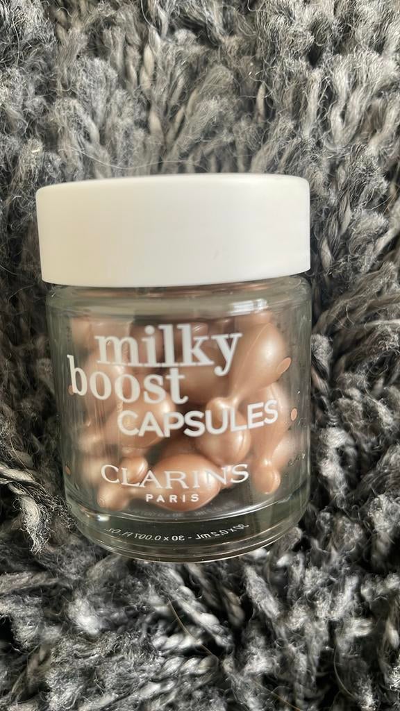 Clarins Milky Boost Capsules Foundation - Nieuw, Ophalen, Nieuw, Gehele gezicht, Make-up