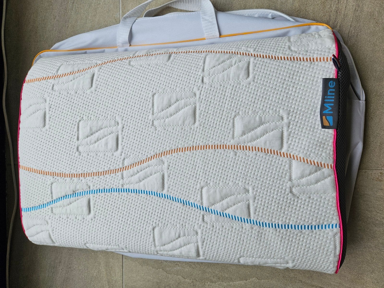 nieuwe M line pillow you fuchsia, Eenpersoons, Wit, Nieuw, Ophalen of Verzenden
