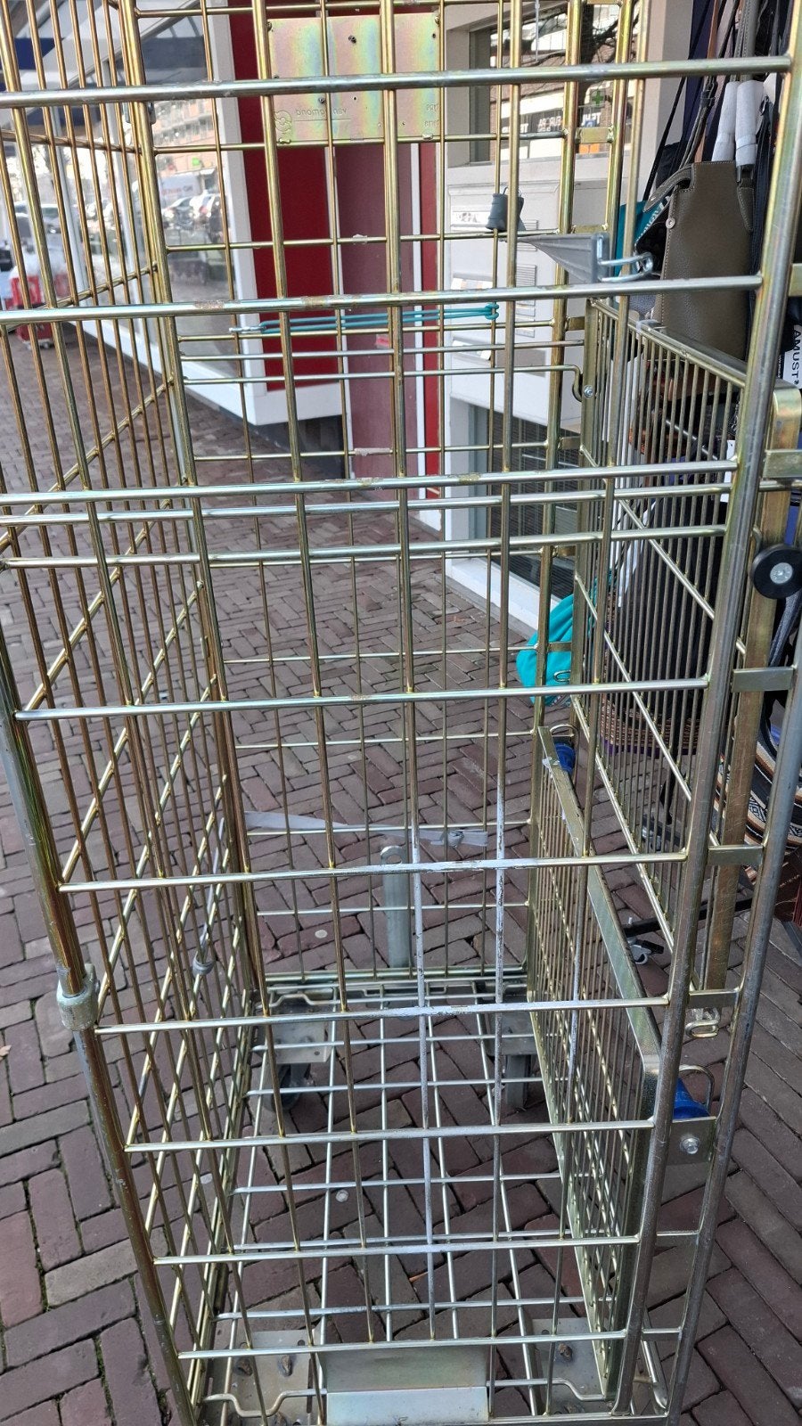 Rolcontainers met 2 verdieping, Ophalen, Gebruikt