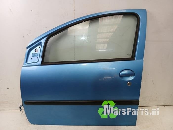 Portier 4Deurs links-voor van een Peugeot 107, Auto-onderdelen, Gebruikt, -, Deur, -