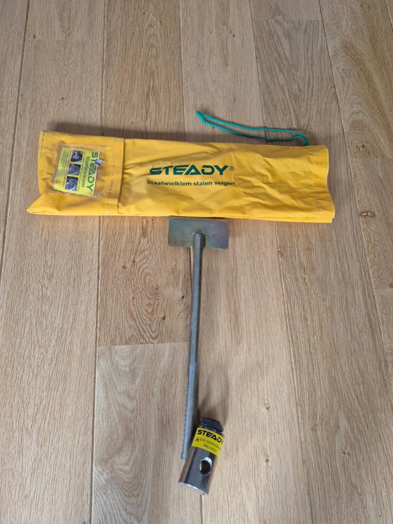 Steady Staafwielklem voor stalen velgen, Ophalen, Zo goed als nieuw