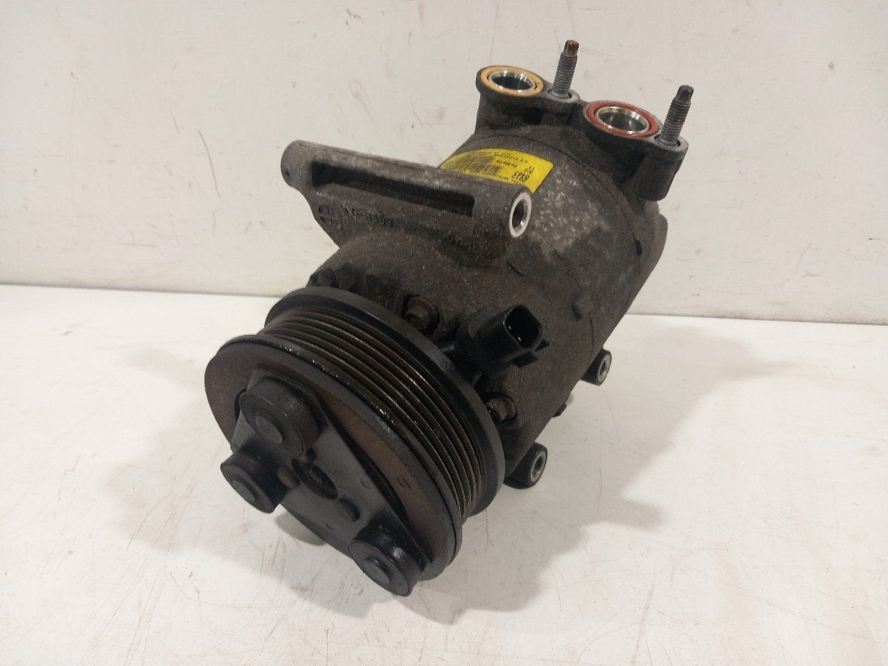 Airco pomp Ford Mondeo, Onderdelen@venauto.nl, Van der Ven Autorecycling B.V., Gebruikt, Ettenseweg 76, 4706 PB Roosendaal, The Netherlands