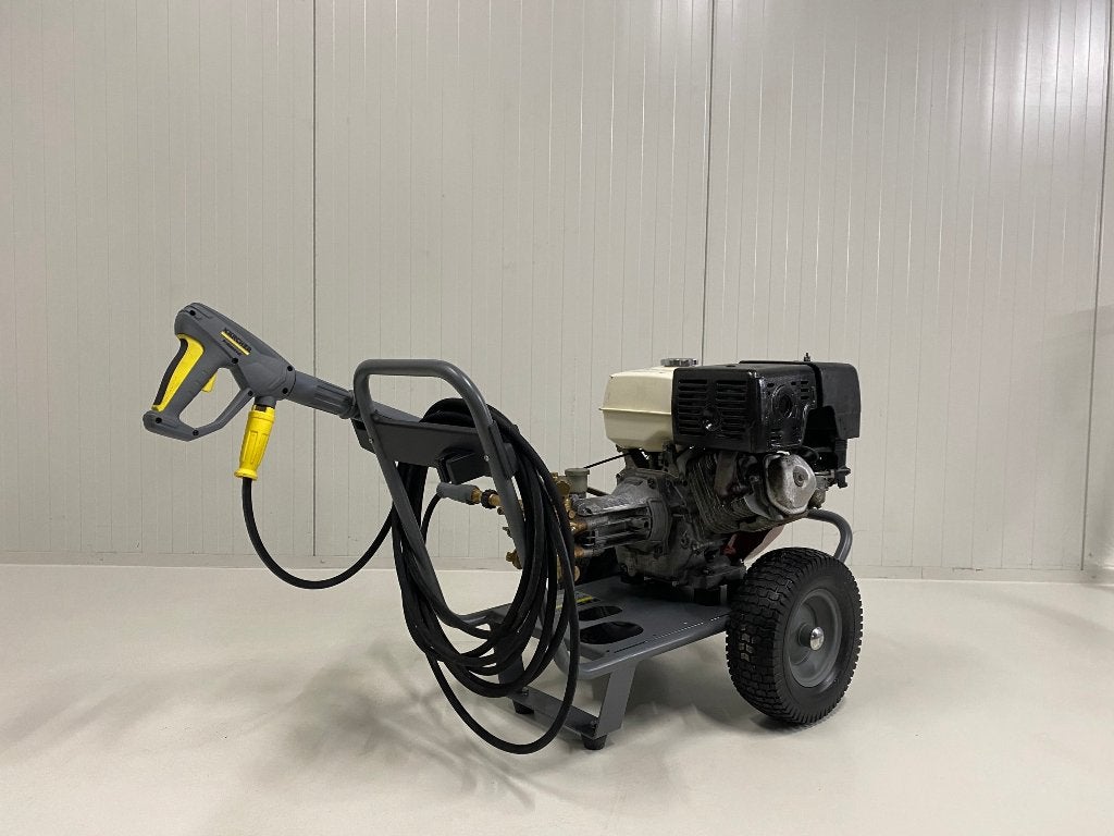 KARCHER HOGEDRUKREINIGER KOUDWATER HD 1050 BENZINE