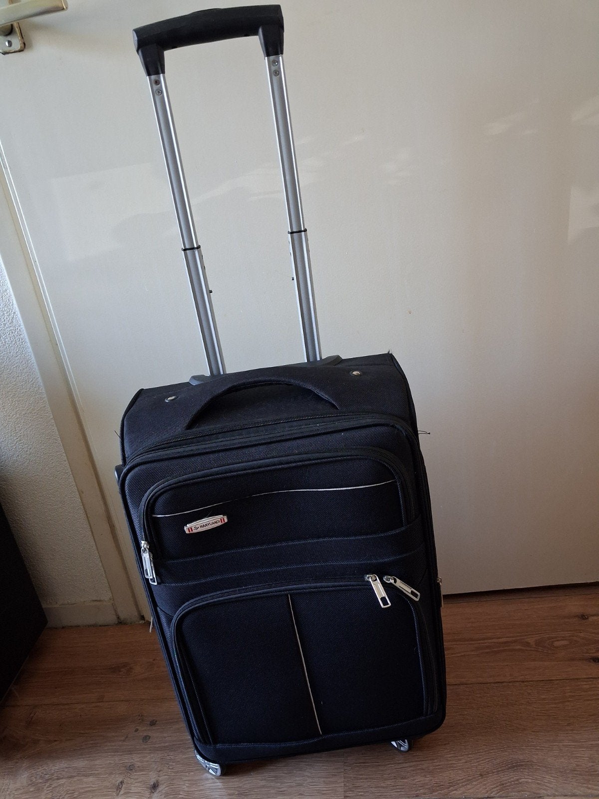 Trolley zwart, Sieraden, Tassen en Uiterlijk, Koffers, Ophalen, Zo goed als nieuw, Hard kunststof, Minder dan 50 cm