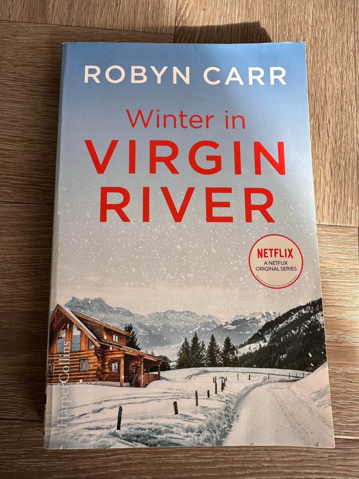 Winter in Virgin River - Robyn Carr (Netflix serie), Boeken, Ophalen of Verzenden, Zo goed als nieuw, Wereld overig