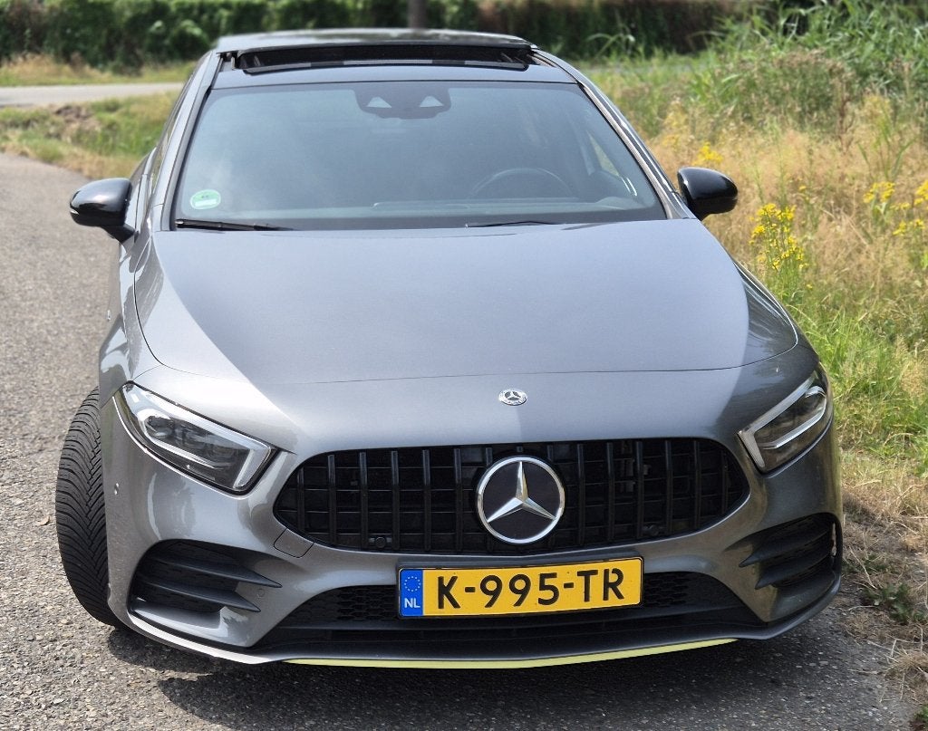 Mercedes-Benz A-Klasse A 250 224pk 7G-DCT 2018 Grijs, Auto's, Dealer onderhouden, 4 cilinders, 75 €/maand, Particulier