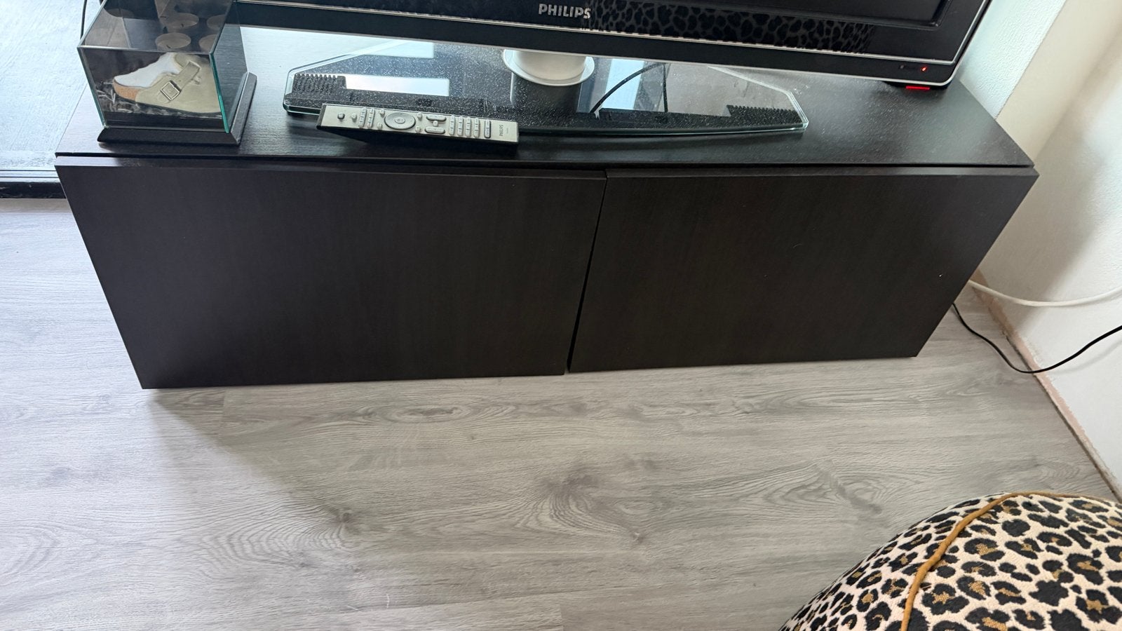 IKEA BESTÅ TV-meubel - Zwartbruin, nog in goede staat, Ophalen, 100 tot 150 cm, Zo goed als nieuw, Minder dan 100 cm
