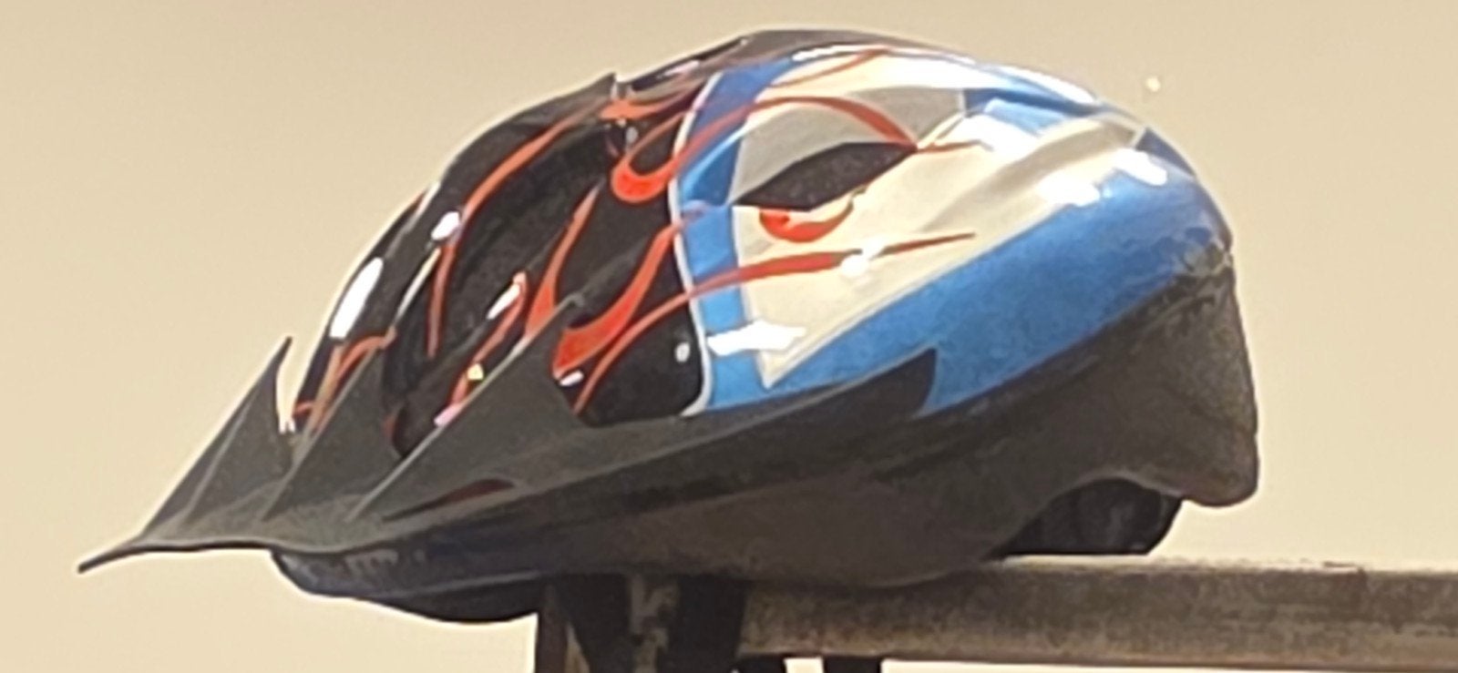 MTB helm kindermaat M - Blauw met vlammen, Ophalen of Verzenden, Gebruikt, M, Jongen of Meisje