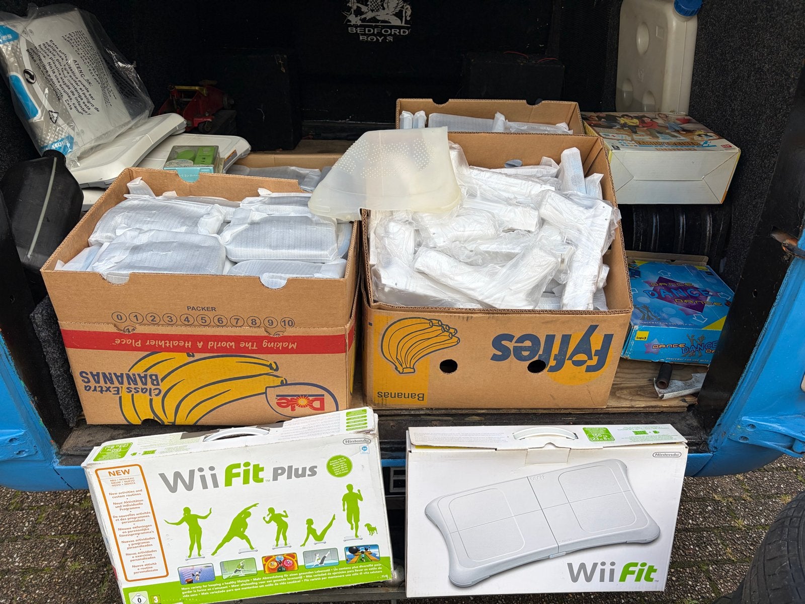 Partij Nintendo Wii accessoires - 4 dozen vol, Ophalen, Gebruikt, Geen, Overige typen