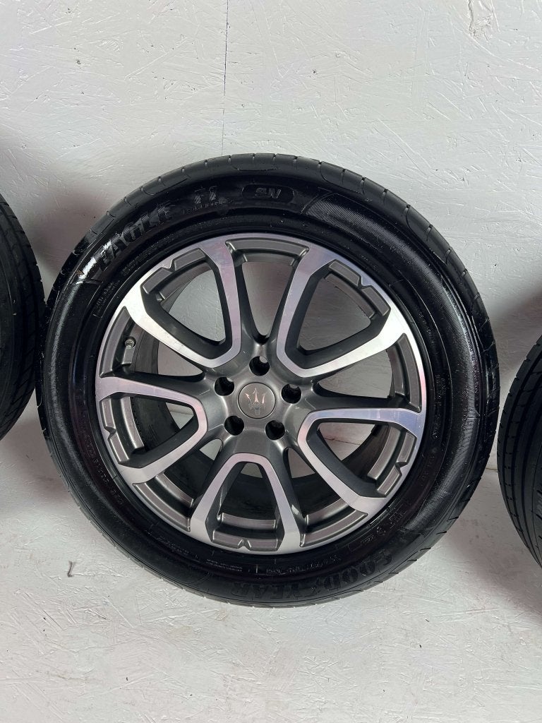 Originele Maserati Levante SUV velgen 19" 5x114.3 zomer M161, Gebruikt, 265 mm, Banden en Velgen, Niet ingevuld