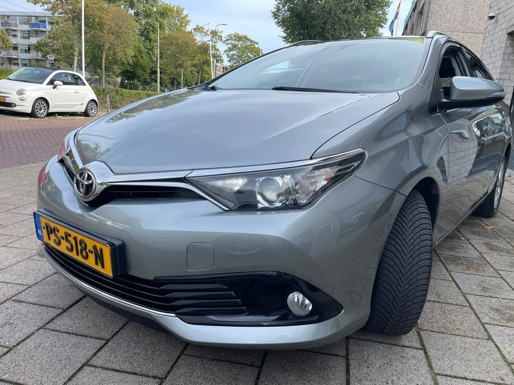 Foto 33 van Toyota Auris Touring Sports 1.2T Business Pano Trekhaak Navi