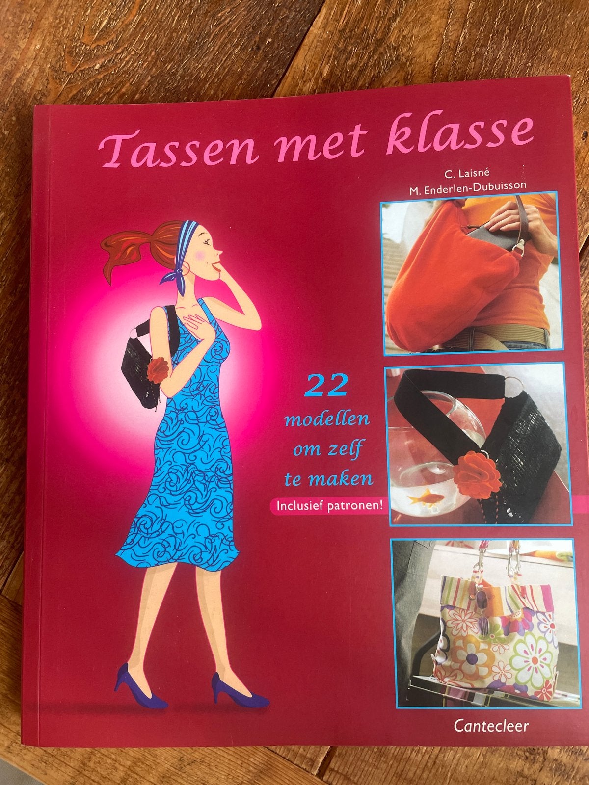 Tassen met klasse - 22 modellen om zelf te maken, Ophalen of Verzenden, Nieuw, Borduren en Naaien