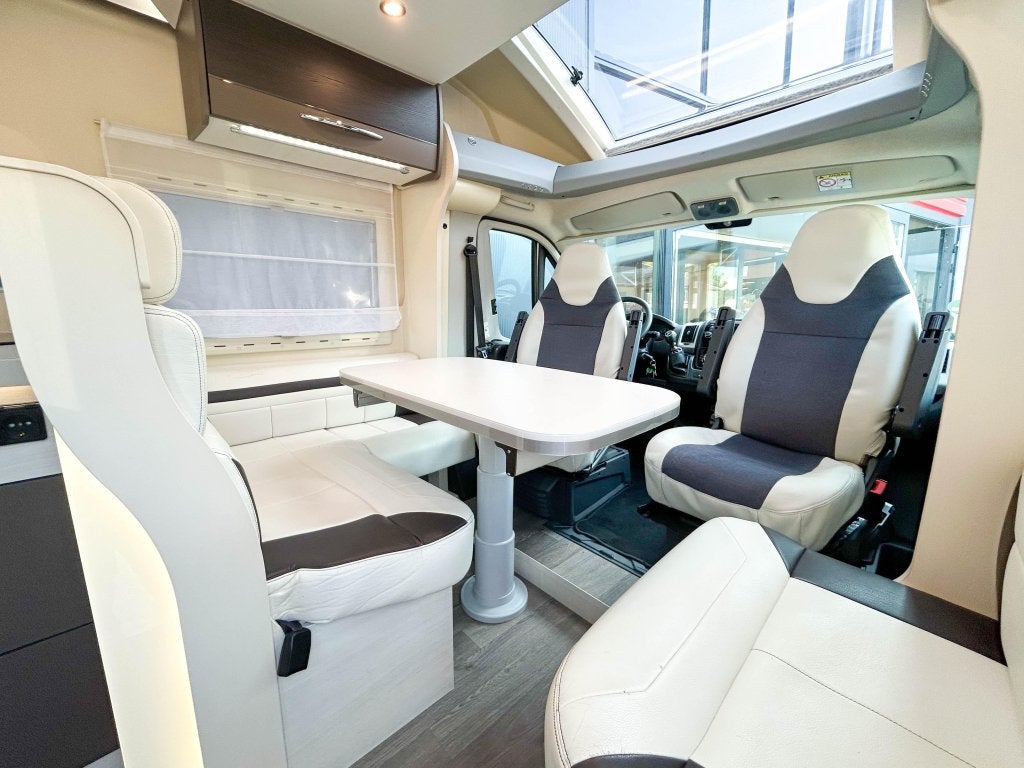Chausson Welcome 728 EB + 5 zitplekken, Caravans en Kamperen, Fiat, Half-integraal, 7 tot 8 meter, Tot en met 4