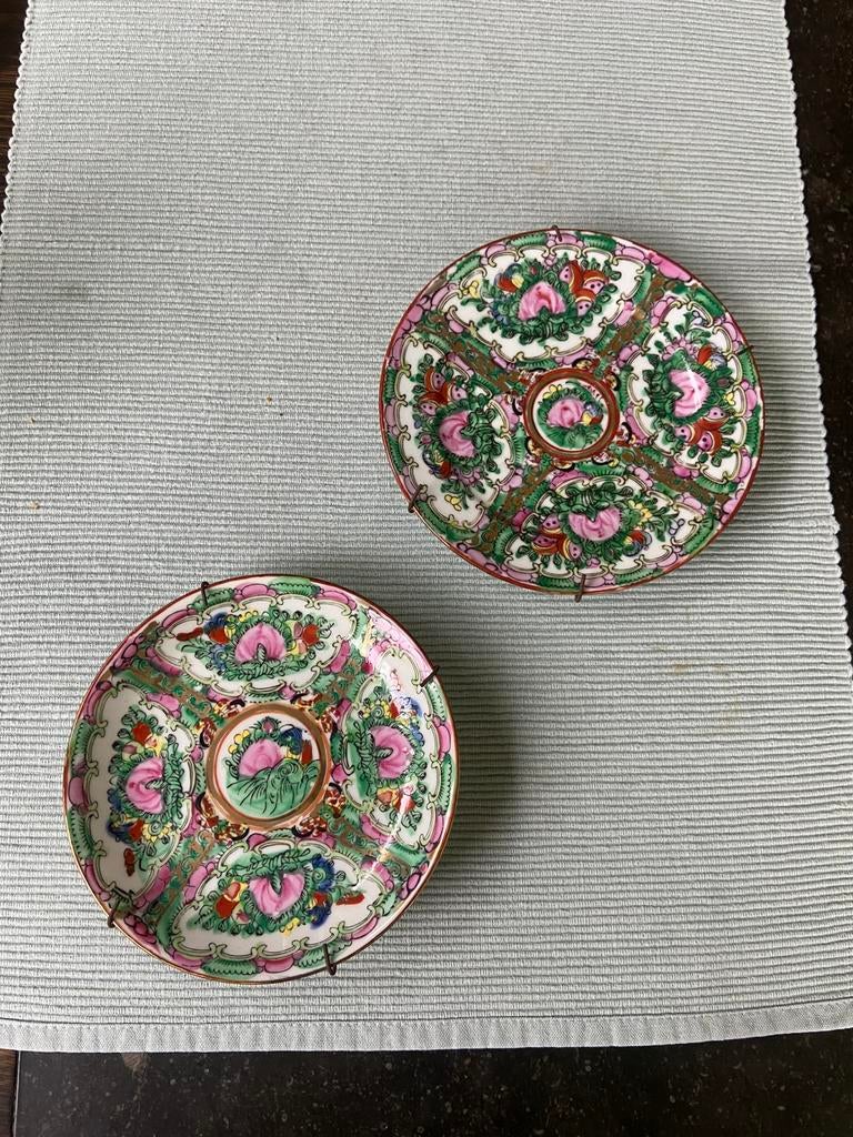 Te koop twee mooie oude met goudglazuur bordjes, Ophalen of Verzenden