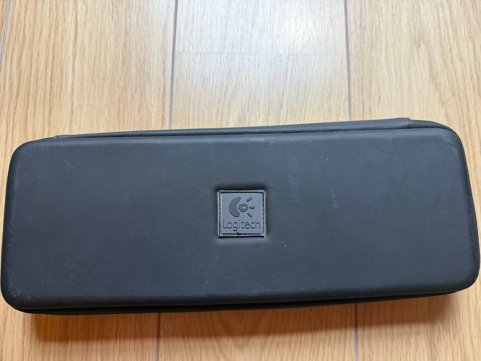 Logitech mm50 draagbare speaker met telefoonhouder, Gebruikt, Inclusief oplader, Logitech, Ophalen of Verzenden