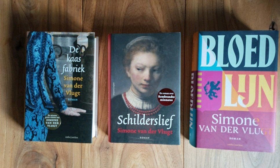 3 boeken van Simone van der Vlugt als nieuw, Ophalen of Verzenden, Zo goed als nieuw