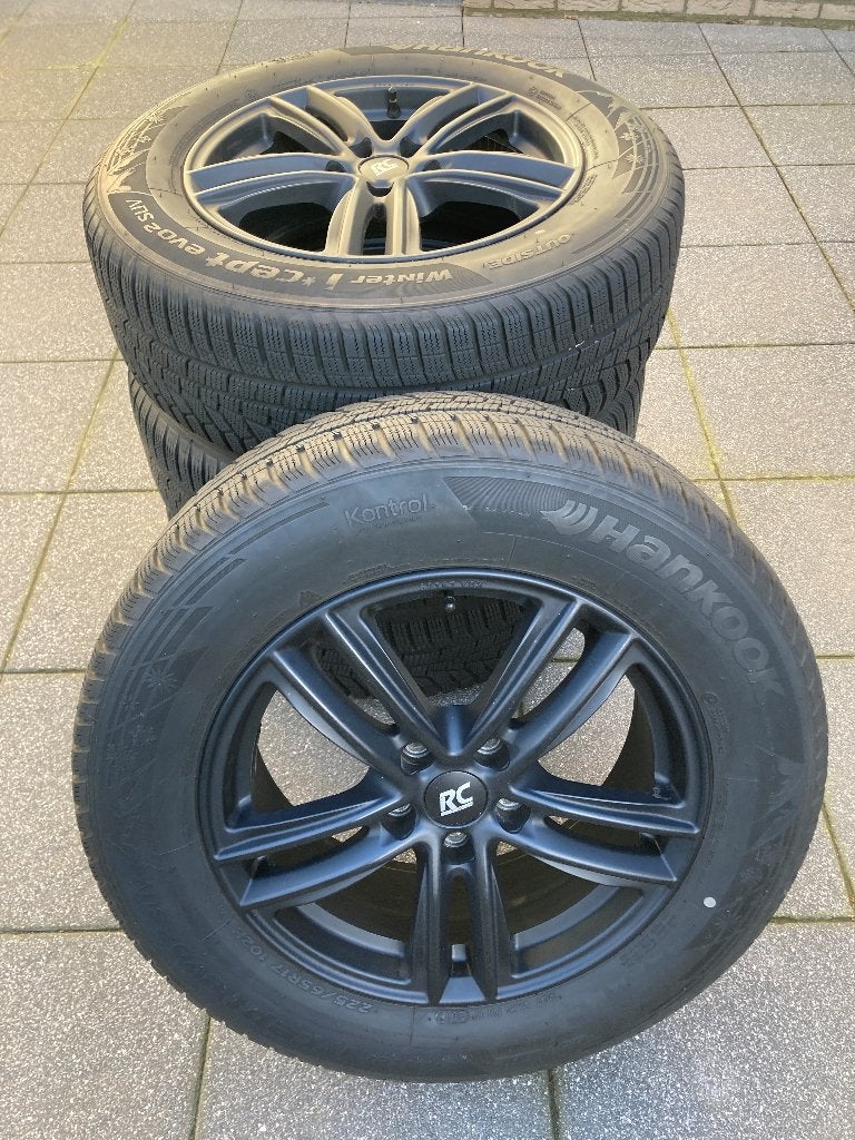 Winterbanden set Hyundai Tucson zwart lichtmetaal, Ophalen, Gebruikt, Banden en Velgen, 17 inch