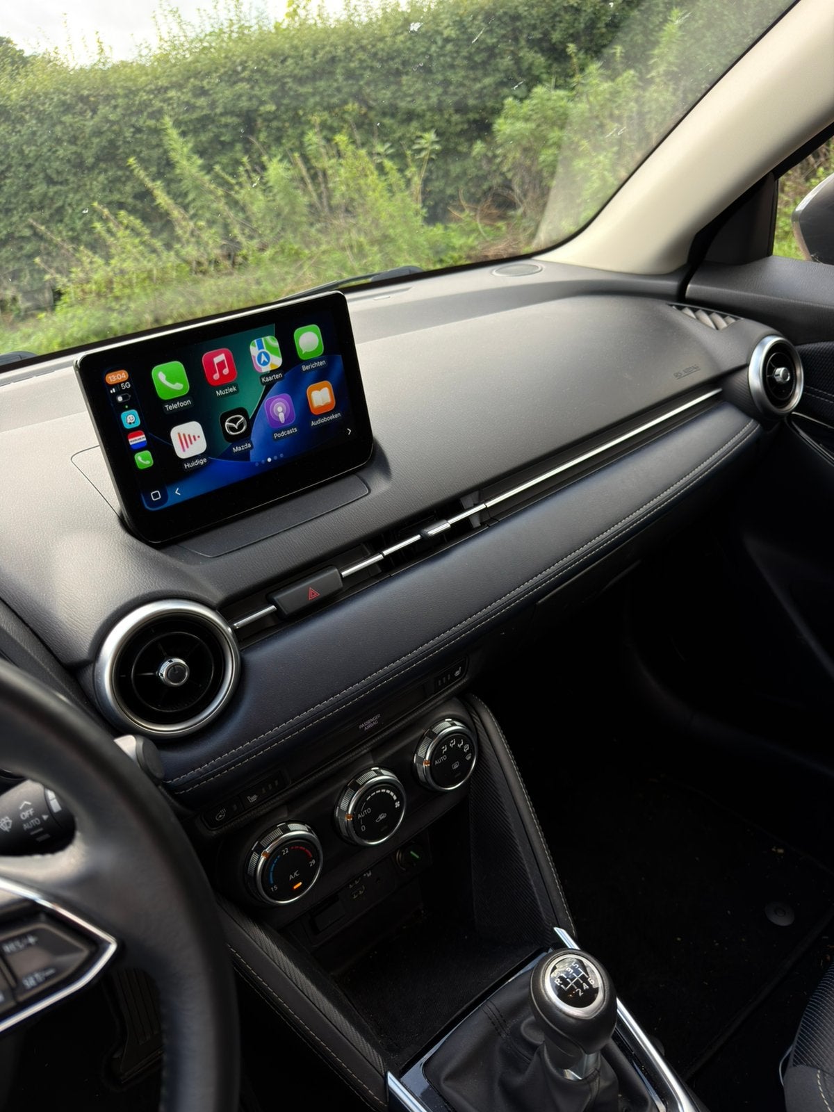Foto 10 van Mazda 2 1.5 Skyactiv-G Luxury (Modeljaar 2022) – Topstaat