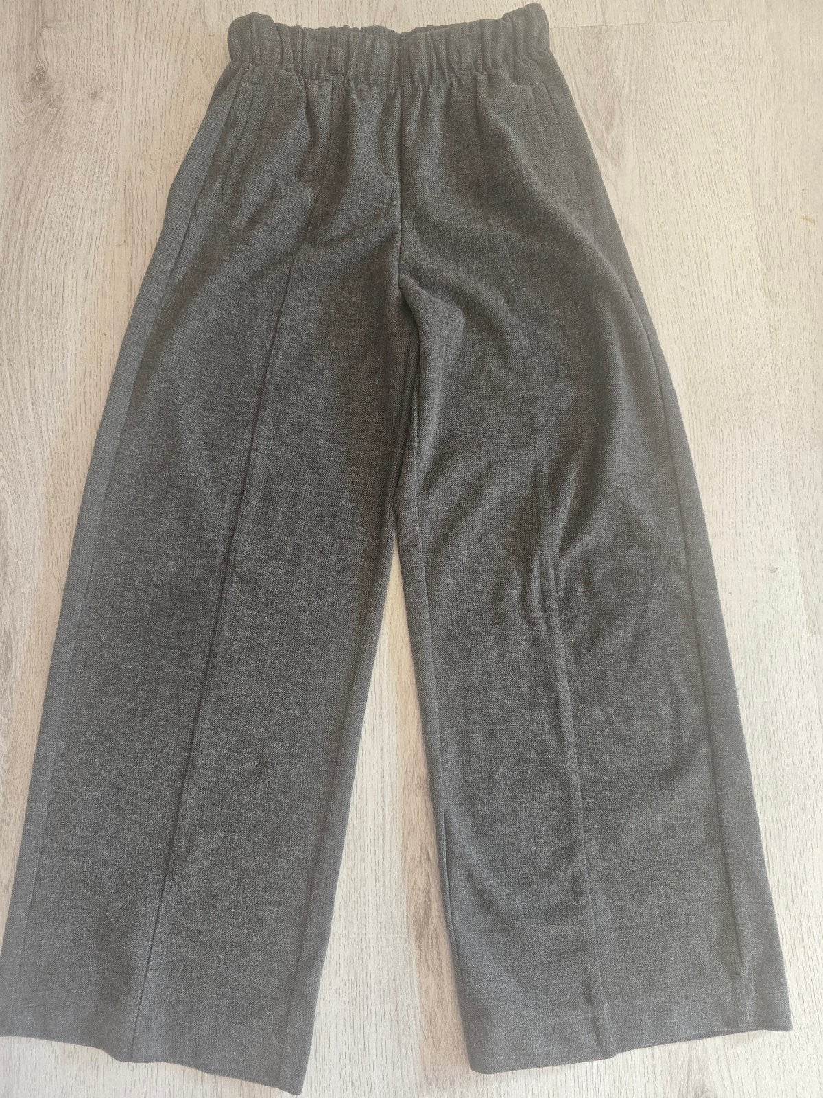 Zara grijze broek voor meisjes, maat 12-13 jaar (158 cm), Broek, Meisje, Nieuw, Ophalen of Verzenden